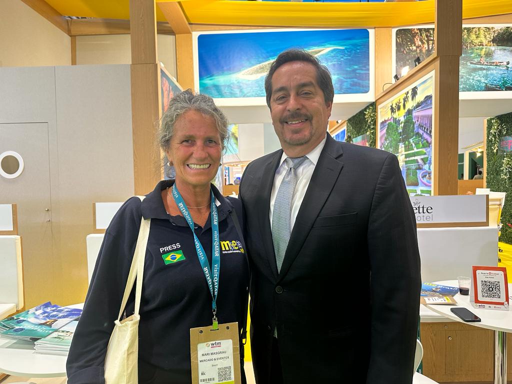 Mari Masgrau, do M&E, com Fernando Harb, do Ette Hotel