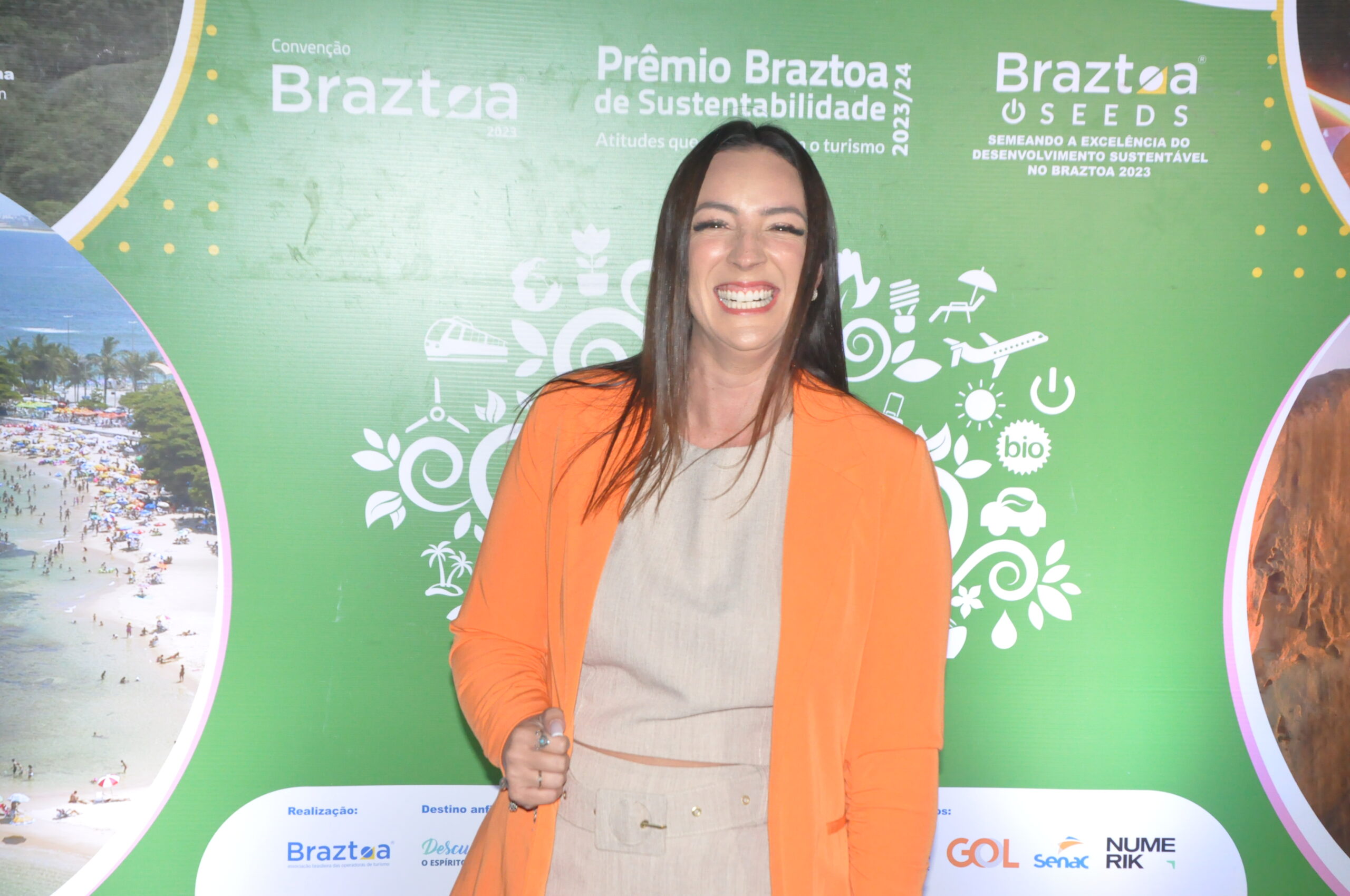 Nivara Leal, finalista e premiada - Setur São Sebastião Nivara Leal, finalista e premiada - Setur São Sebastião