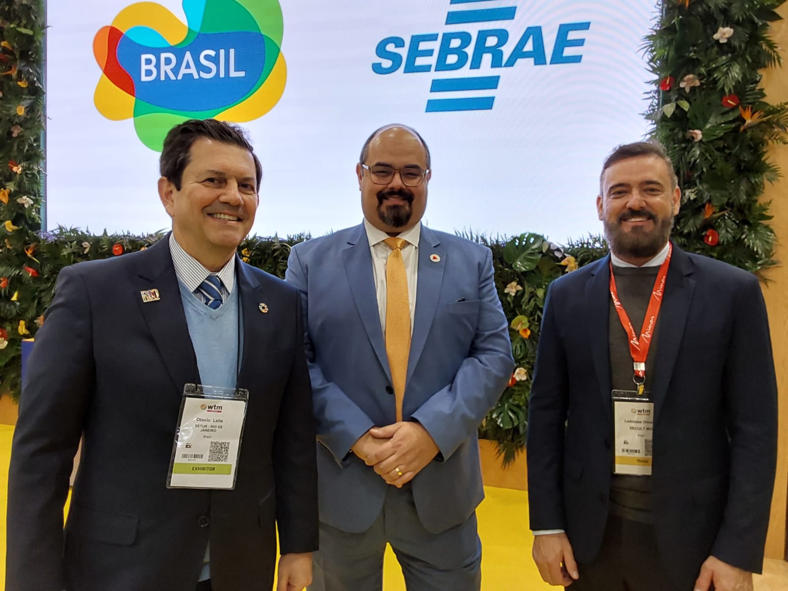Otávio Leite, do Rio de Janeiro, com o vice-governador de Minas Gerais, Professor Mateus, e o secretário de Estado de Cultura e Turismo de Minas, Leônidas Oliveira