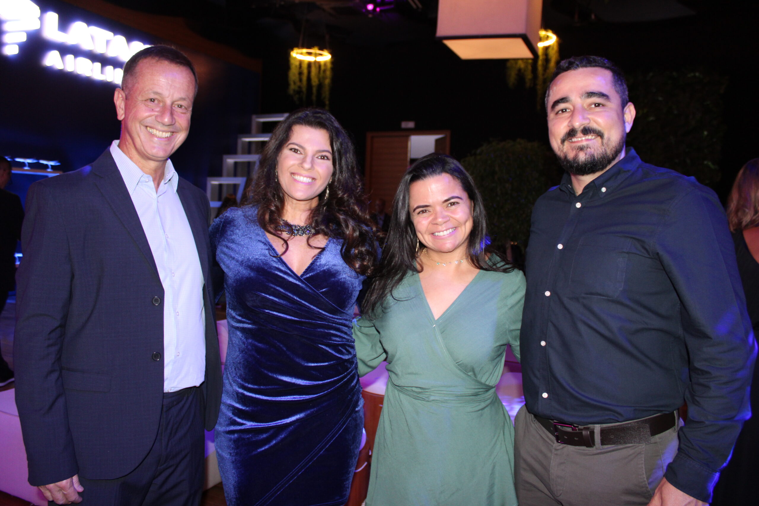 Ricardo de Oliveira, da Delta, Adrielle Guarizo, da Latam, Silvana Oliveira, da Agaxtur, e Tiago Ferreira, da Latam Ricardo de Oliveira, da Delta, Adrielle Guarizo, da Latam, Silvana Oliveira, da Agaxtur, e Tiago Ferreira, da Latam