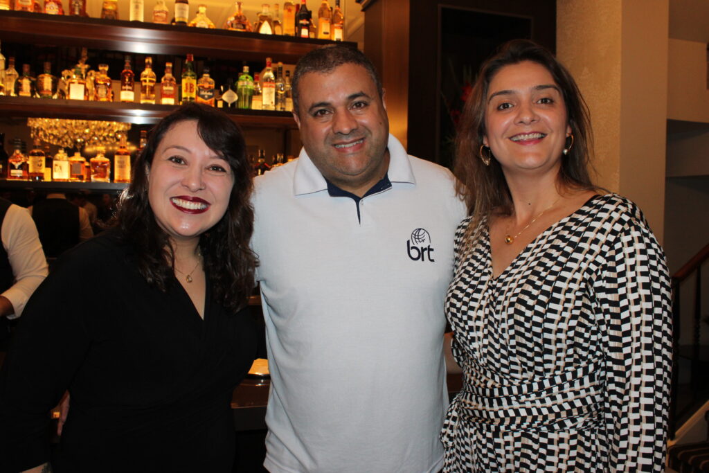 Robson Correa, da BRT, com Renata Esconieski e Januaria Rodrigues, da MSC