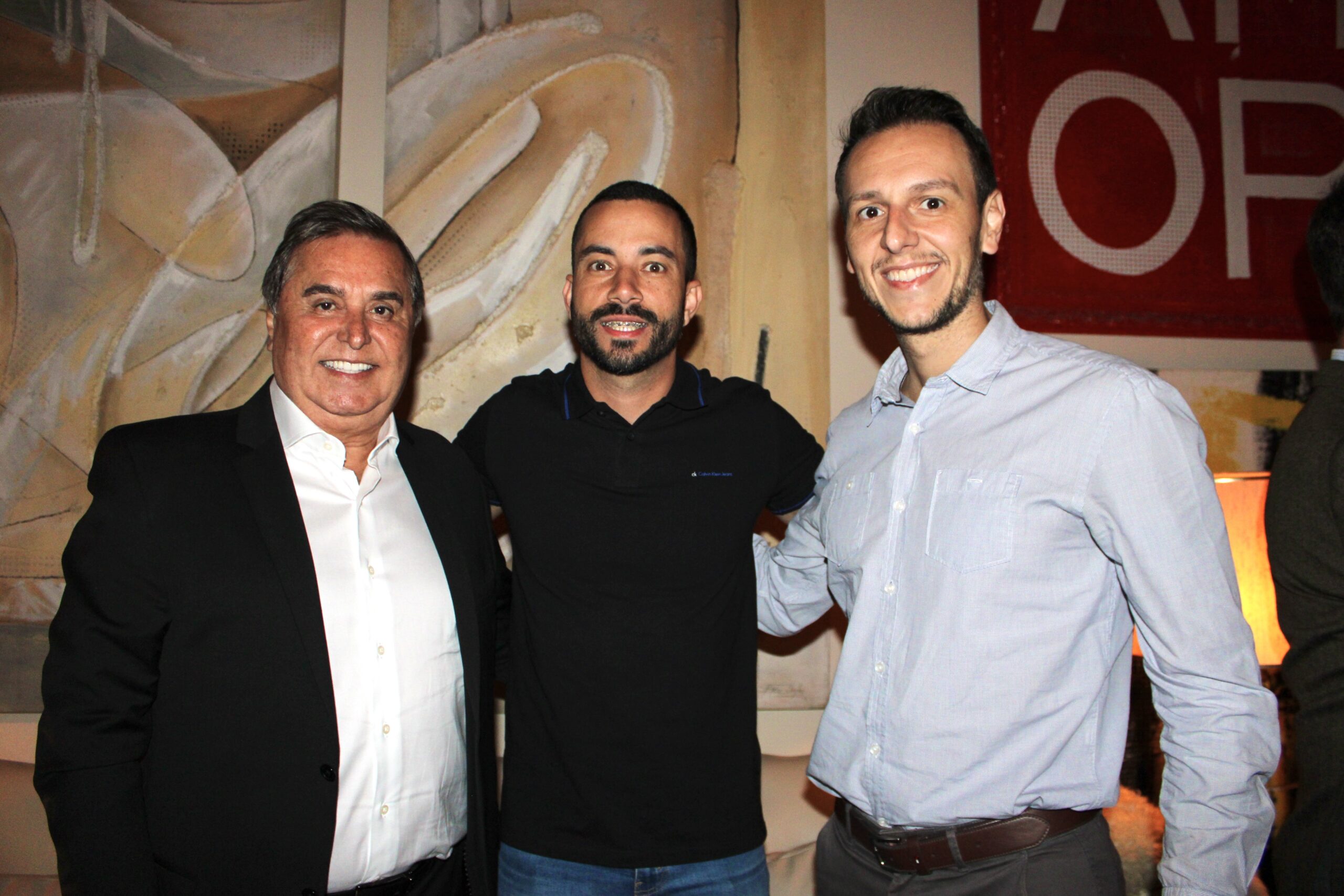 Ronaldo Waltrick, da Maiorca Turismo, Rafael Diogo, da Latam, e Bruno Waltrick, da Abav-SP | Aviesp