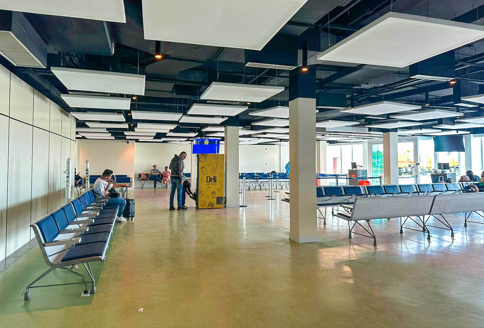 Sala de Embarque Aeroporto de Ilheus Foto 1 e1701102909551 Aeroporto de Ilhéus (BA) inaugura nova sala de embarque