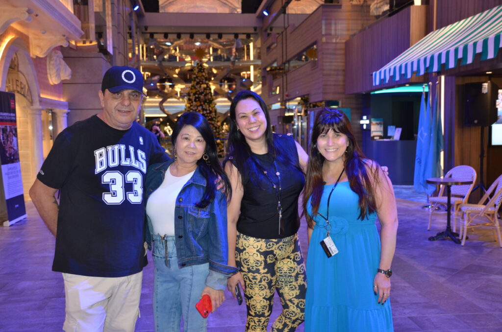 Sergio Aguiar, Marcia Aguiar e Tatiana Aguiar, da AMB Turismo, junto com Vanessa Weber, da NCW Turismo