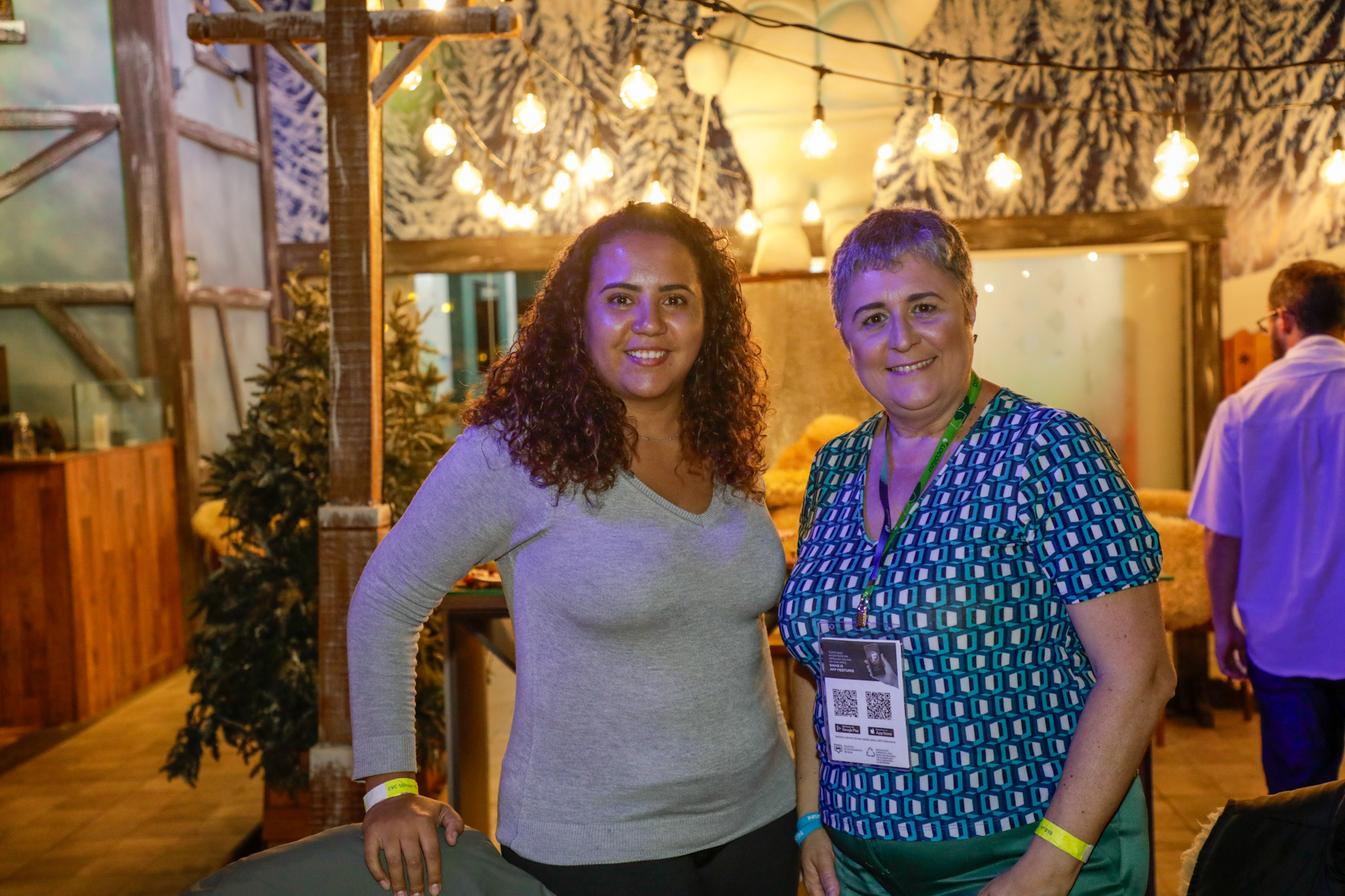 Thaís Cruz, da Rio Rota, e Mônica Moraes, da Motiva Viagens e Turismo