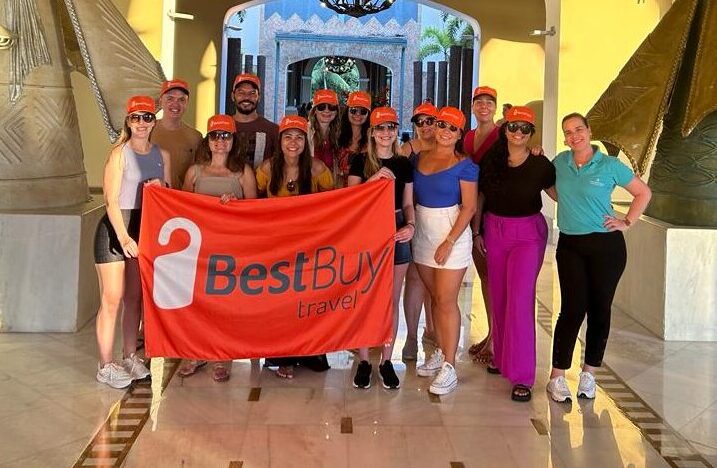 BestBuy Travel e Iberostar levam agentes de viagem para famtour na Bahia 1 WhatsApp Image 2023 11 14 at 16.33.01 e1700160829882 BestBuy Travel e Iberostar levam agentes de viagem para famtour na Bahia