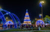 Diversas atrações devem ser realizadas na cidade, como a iluminação do Gramadão da Vila A, paradas de natal e shows artísticos (Divulgação)