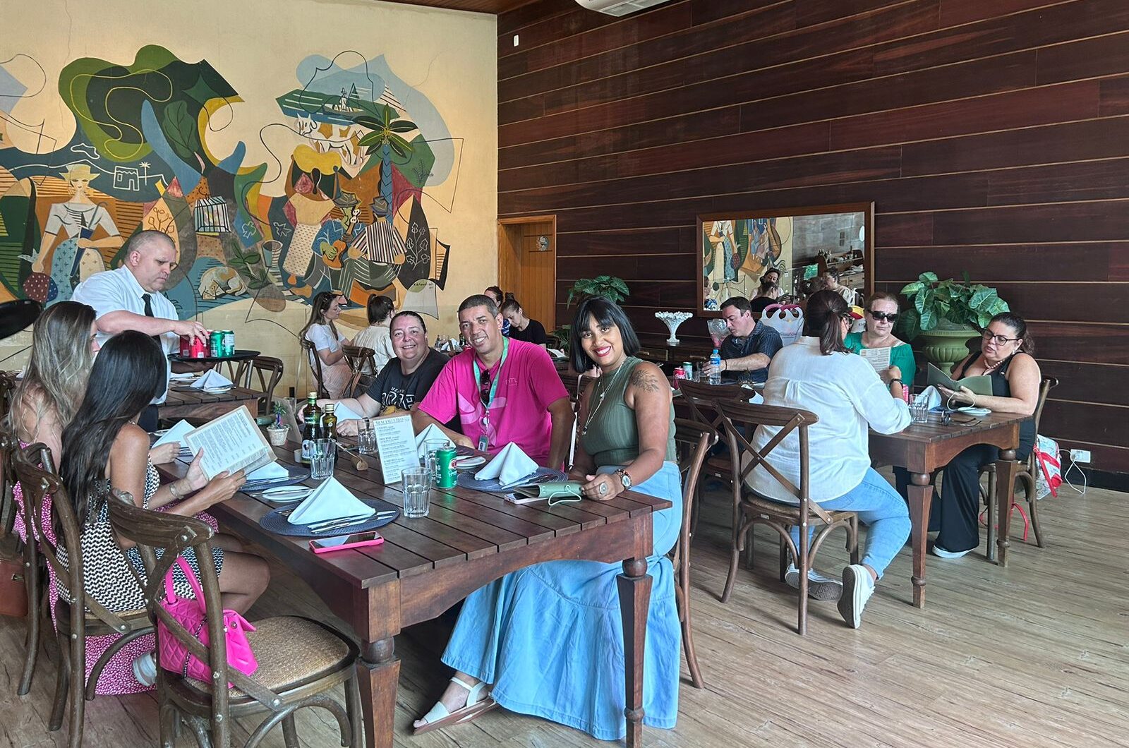 EHTL leva agentes para visita técnica ao Hotel & Golfe Clube dos 500, em Guaratinguetá (SP) EHTL leva agentes para visita técnica ao Hotel & Golfe Clube dos 500, em Guaratinguetá (SP)