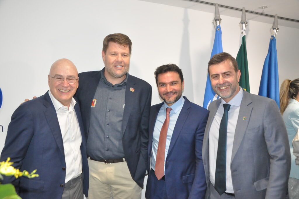 Escritório da OMT para as Américas e Caribe é inaugurado no Rio de Janeiro; veja fotos 2 Antonio Florencio de Queiroz presidente da FecomercioRJ Gustavo Tutuca secretario de Tueismo do RJ Celso Sabino ministro de Turismo e Marcelo Freixo presidente da Embratur 1 Escritório da OMT para as Américas e Caribe é inaugurado no Rio de Janeiro; veja fotos