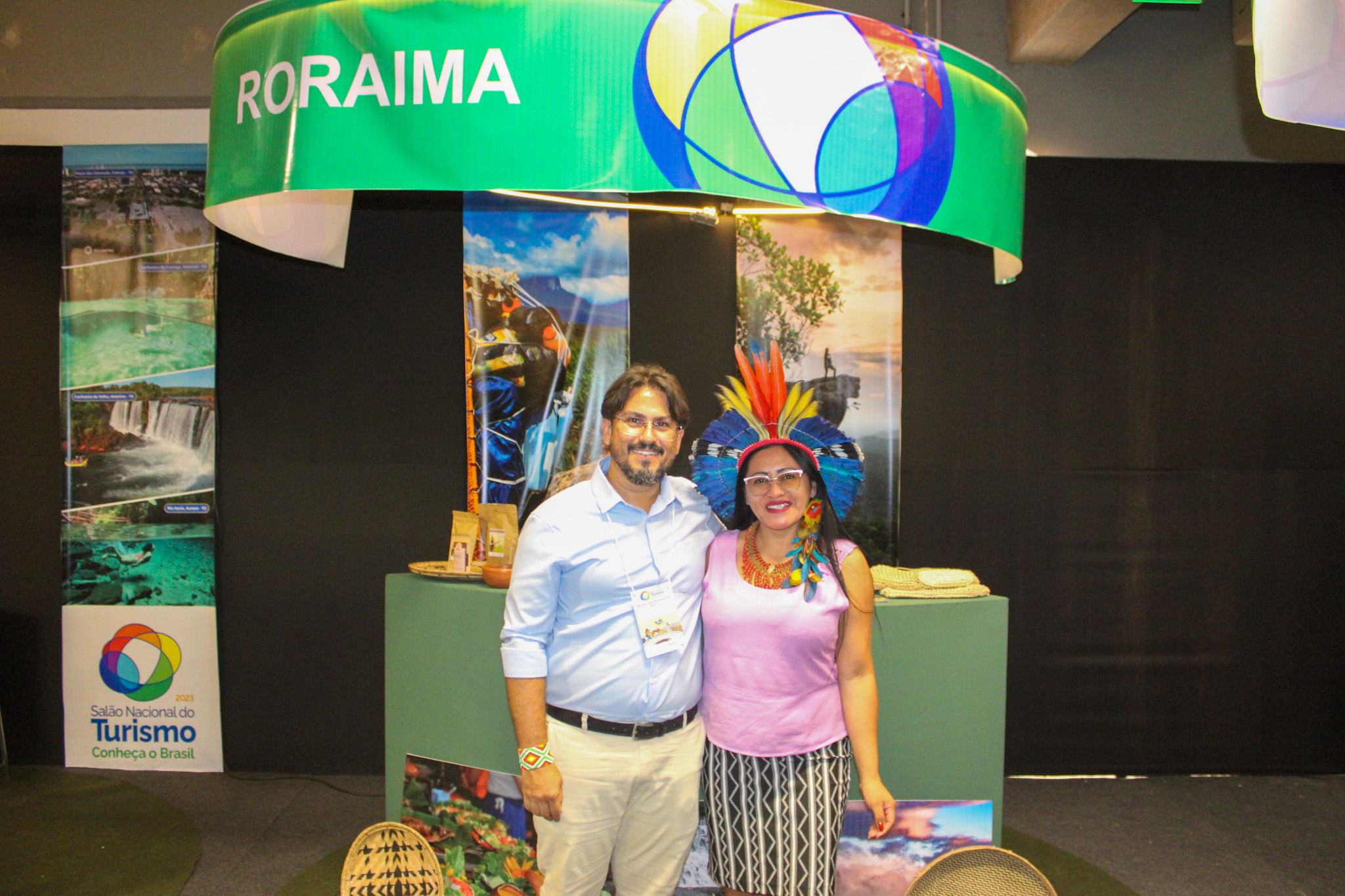 Bruno Danta Muniz e Karynna Makuxi, da Setur Roraima Bruno Danta Muniz e Karynna Makuxi, da Setur Roraima