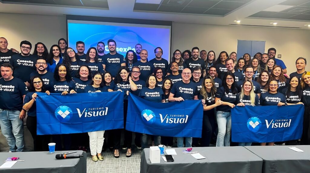 Conexao Visual Visual Turismo reúne equipe para preparar lançamento oficial em 2024