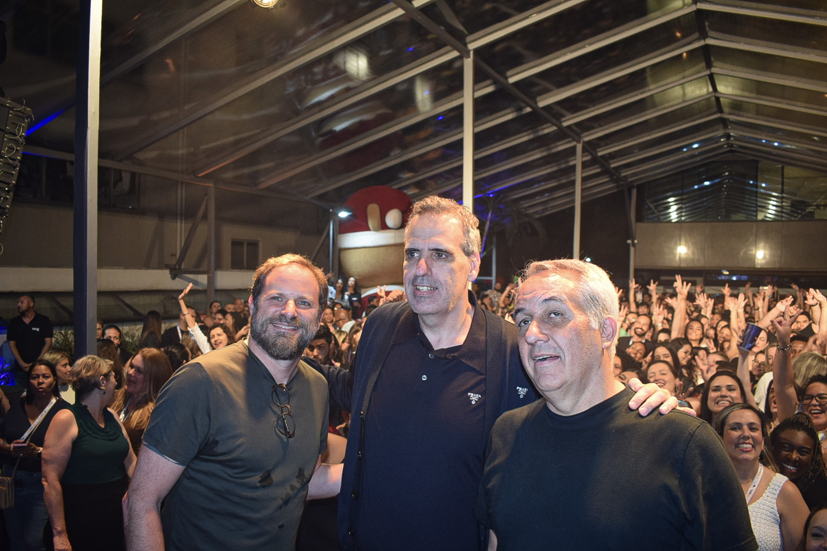 Selfie dos diretores da Befly com seus colaboradores