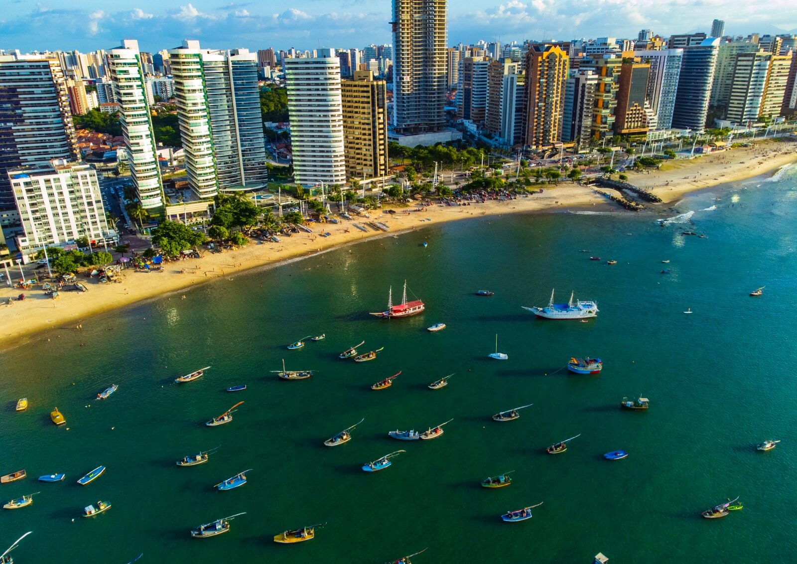 Enseada do Mucuripe e1702407649175 Fortaleza é o destino mais buscado para viagens no Brasil em 2024, segundo Airbnb