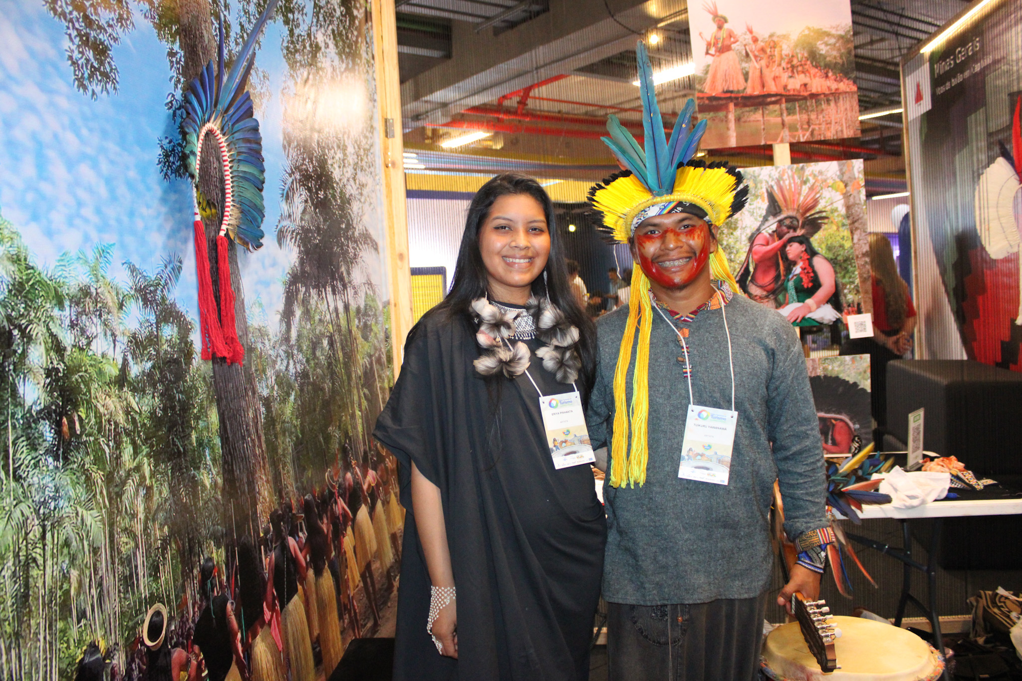 Eriya Pinhanta e Tuíkuru Yawanawá, do Acre Eriya Pinhanta e Tuíkuru Yawanawá, do Acre