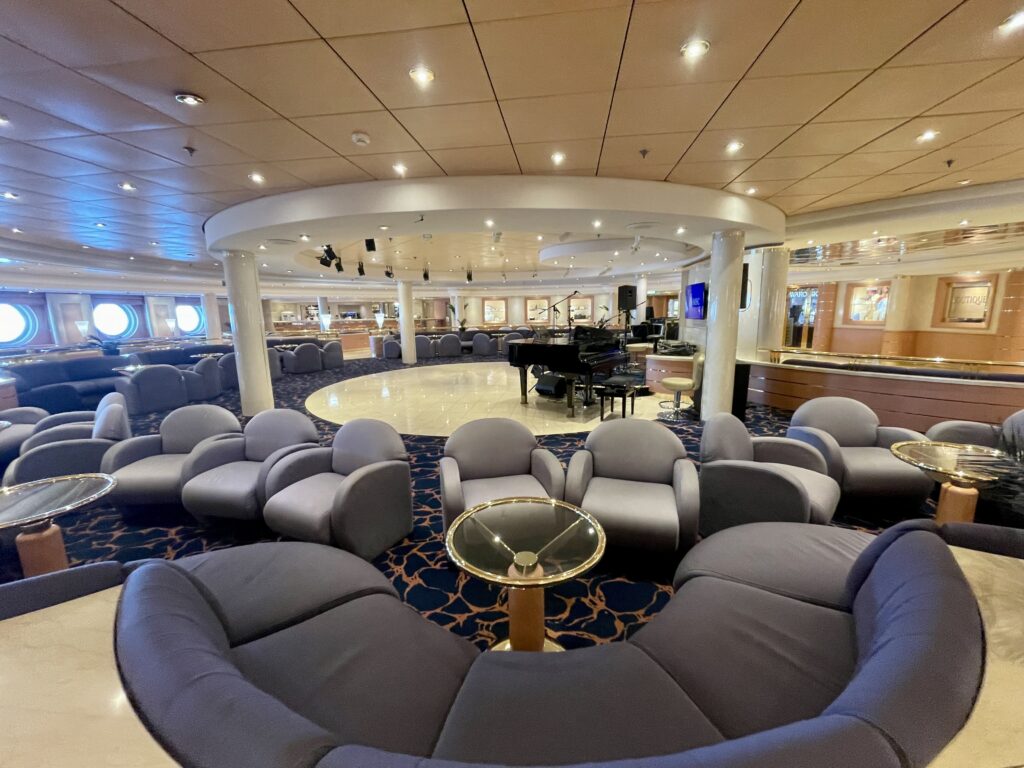 Piano Bar