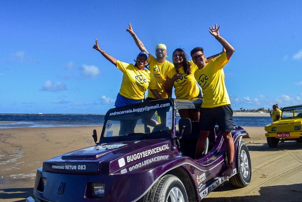 Grupos de quatro agentes foram formados para viverem a experiência do buggy Grupos de quatro agentes foram formados para viverem a experiência do buggy