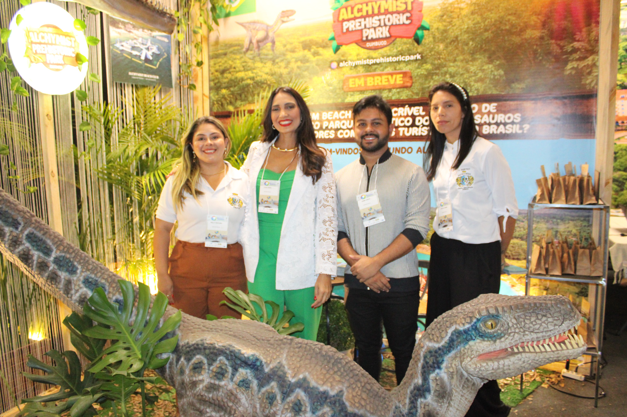 Kelly Ventura, Cléa Girão, Jaime Costa e Havila Cássia, do Prehistotic Park Kelly Ventura, Cléa Girão, Jaime Costa e Havila Cássia, do Prehistotic Park