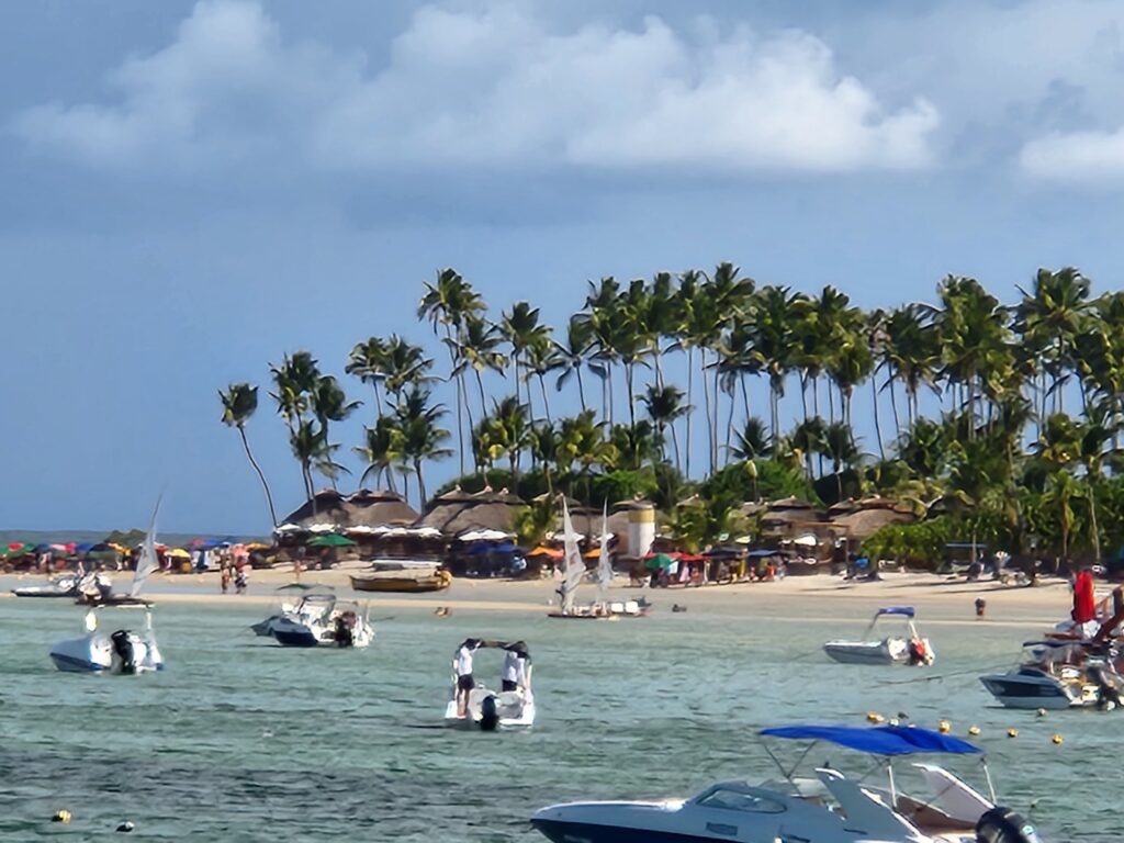 Ponto de embarque e desembarque de catamarãs e lanchas