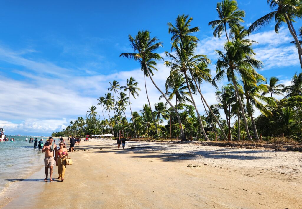 Praias de tirar o folego Carneiros, um paraíso a 50km de Porto de Galinhas (PE); veja fotos