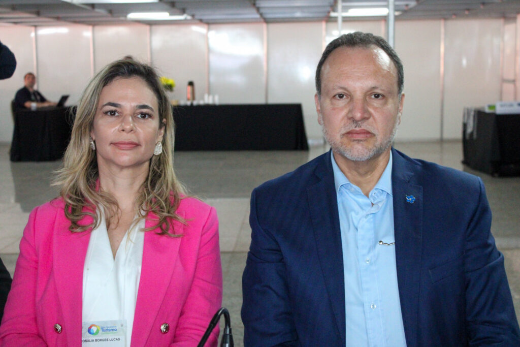 Rosália Lucas, secretária de Turismo da Paraíba, e Luis Fernando, secretário de Turismo do Rio Grande do Sul