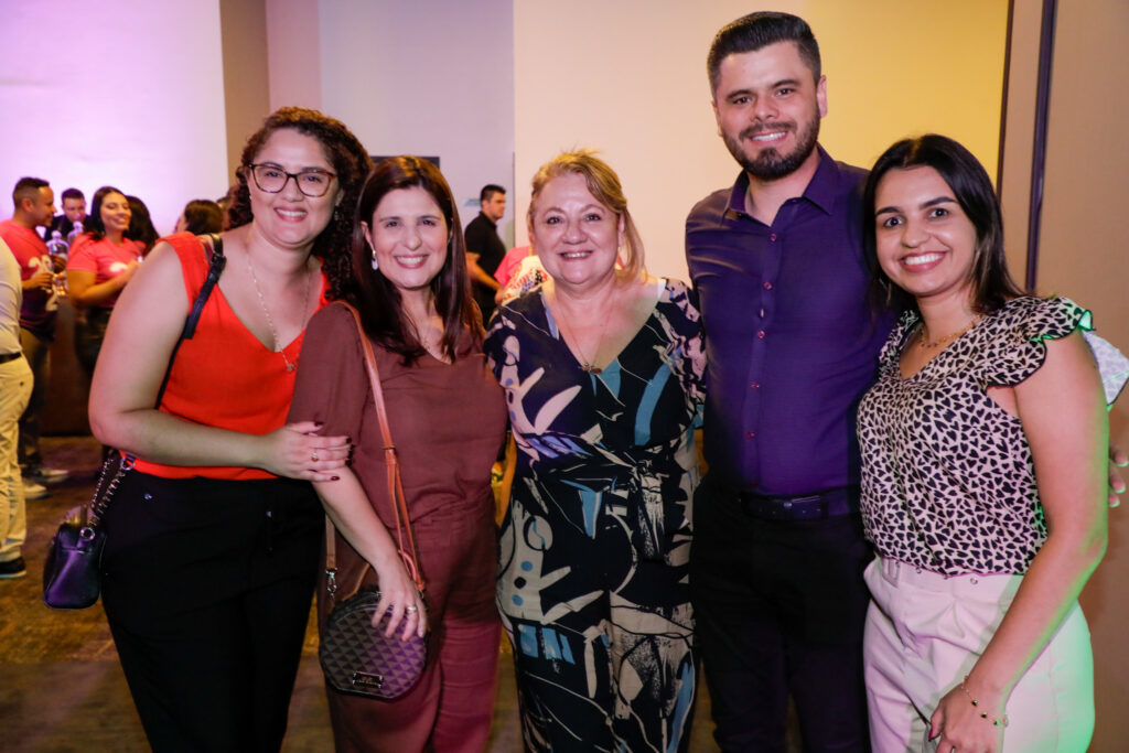 Simone Ramos, Renata Di Bernardo, Mônica Leal, Marcel Mazzonetto, e Elaine Viana, da Tap