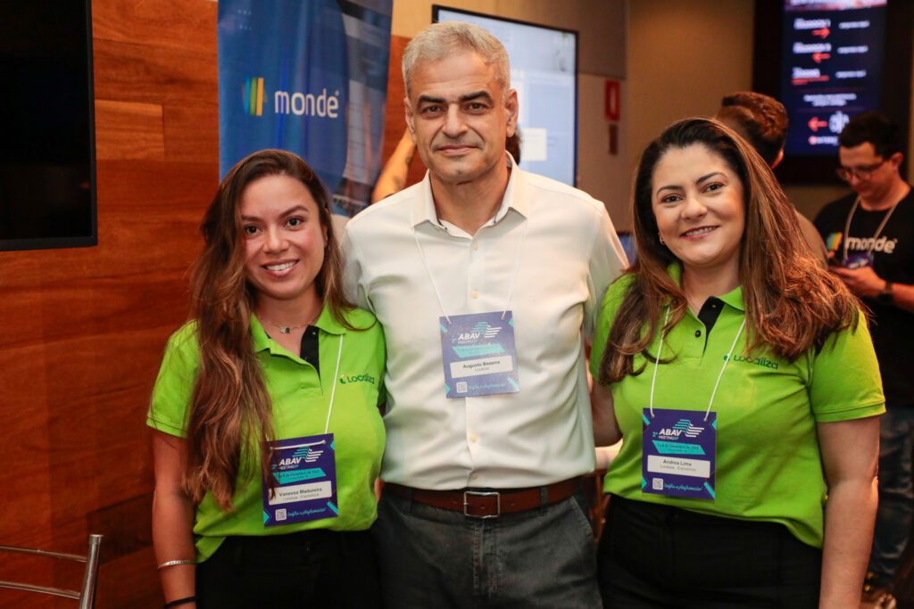 Vanessa Madureira, Augusto Bezerra, e Andrea Lima, da Localiza