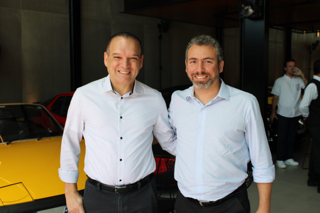 Vicente Brasil e Ricardo Bezerra, da Azul Viagens