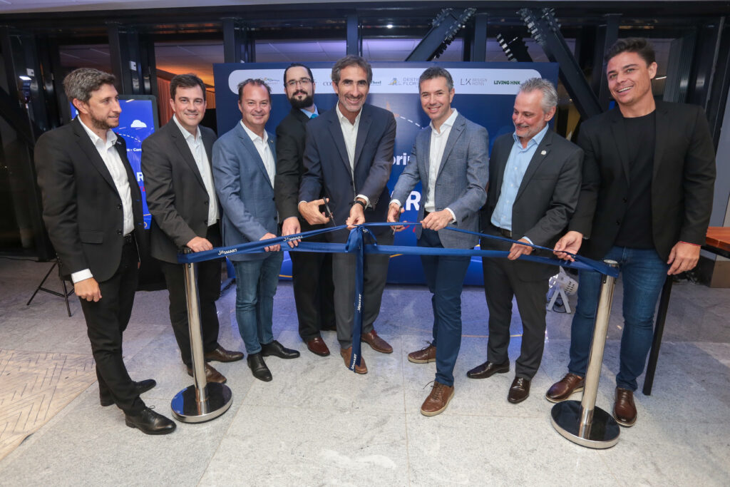 JetSMART inicia voos entre Florianópolis e Buenos Aires 2 Voo inaugural JetSMART Aeroporto Internacional de Florianopolis Foto Mauricio Vieira.jpeg JetSMART inicia voos entre Florianópolis e Buenos Aires