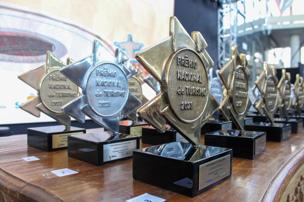Troféus do Prêmio Nacional do Turismo Troféus do Prêmio Nacional do Turismo