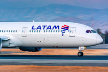 Latam celebra liderança do mercado aéreo brasileiro no início de 2024