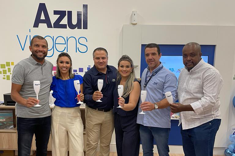 Azul Viagens se aproxima de 100 lojas com aberturas em Limeira (SP) e Poços de Caldas (MG) Azul Viagens se aproxima de 100 lojas com aberturas em Limeira (SP) e Poços de Caldas (MG)
