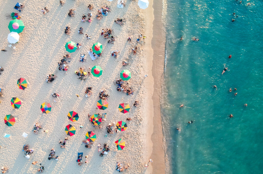 CVC lança campanha de verão com gratuidade em pacotes nacionais e descontos no internacional 1 ferias miami florida raphael nogueira JMYBetGDIKY unsplash CVC lança campanha de verão com gratuidade em pacotes nacionais e descontos no internacional