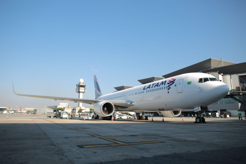 Latam chega a 58% da demanda de passageiros domésticos em Guarulhos