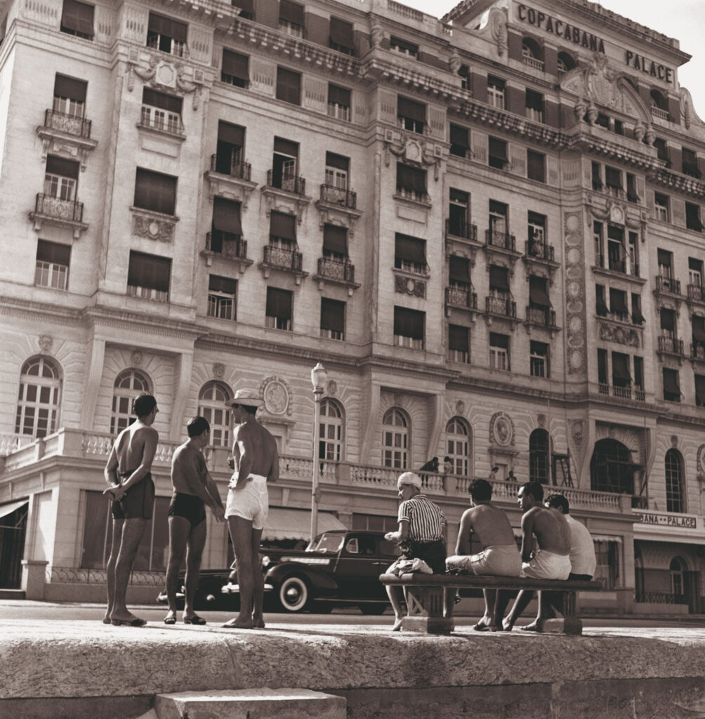 Copacabana Palace lança livro com narrativas e fotografias em celebração aos 100 anos Copacabana Palace lança livro com narrativas e fotografias em celebração aos 100 anos