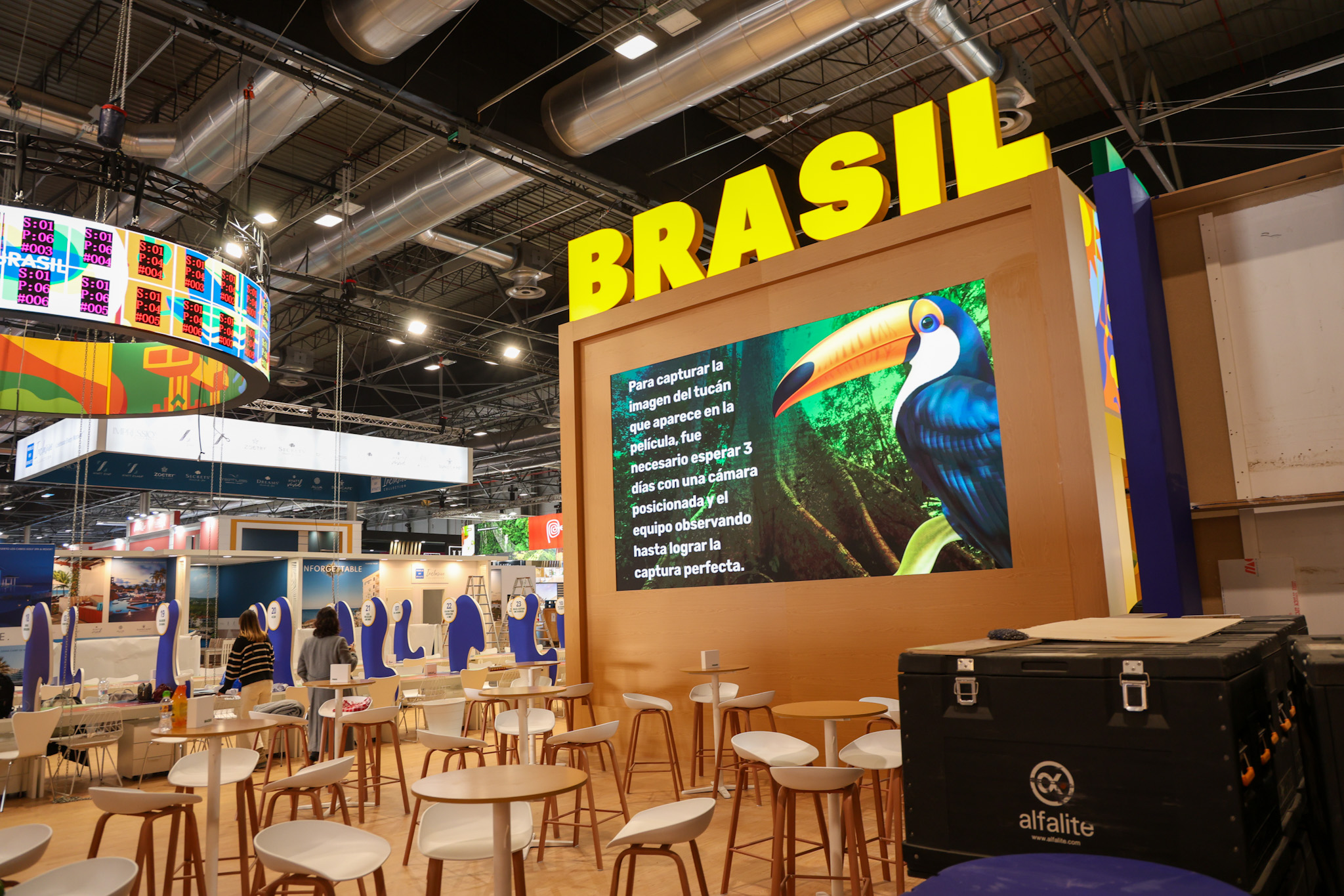 Espaço de reuniões e confraternização Espaço de reuniões e confraternização