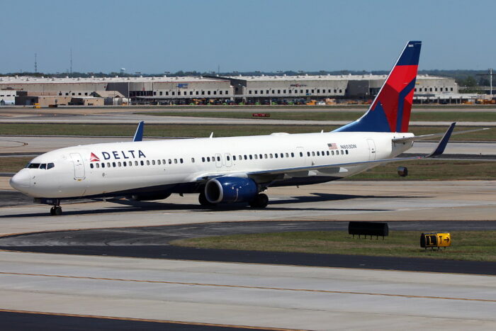 Boeing 757 da Delta Air Lines perde roda dianteira durante decolagem 1 34584445373 f884088422 b 1 e1706121899881 Boeing 757 da Delta Air Lines perde roda dianteira durante decolagem
