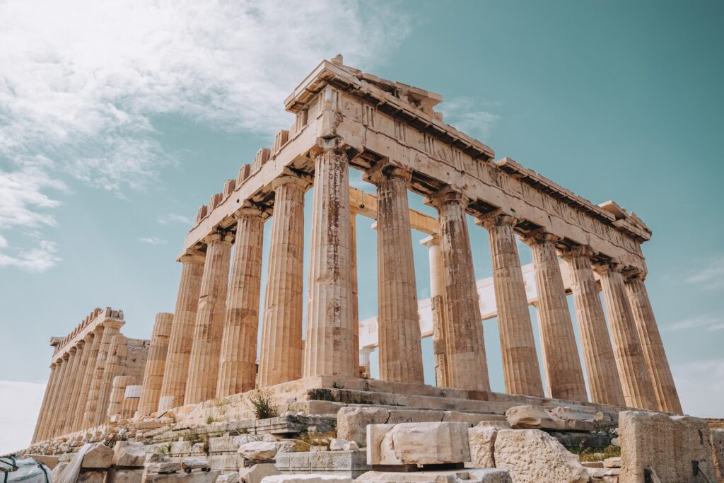 Atenas Grecia Unsplash Spencer Davis Adventures by Disney oferece novas viagens para Suíça e Grécia em 2026