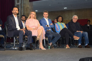 Autoridades durante o evento de lançamento de São Paulo