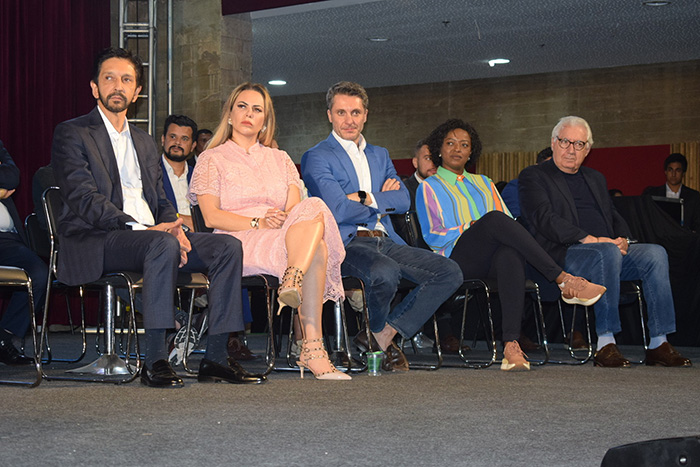 Autoridades durante o evento de lançamento de São Paulo