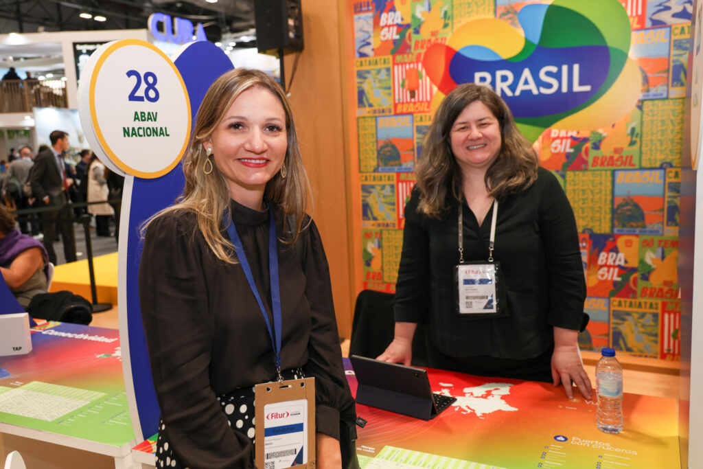 Cinthia Marques, do MTur, e Jerusa Hara, da Abav Nacional