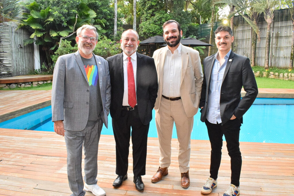 Clovis Casemiro, da IGLTA; Toni Sando e Fabio Zelenski, do Visite São Paulo; e Renato Gagliardi, da IGLTA