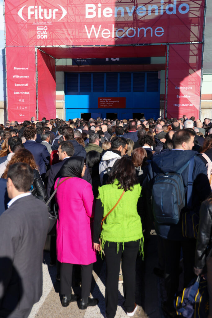 Aglomeração para a entrada na Fitur 2024 Aglomeração para a entrada na Fitur 2024