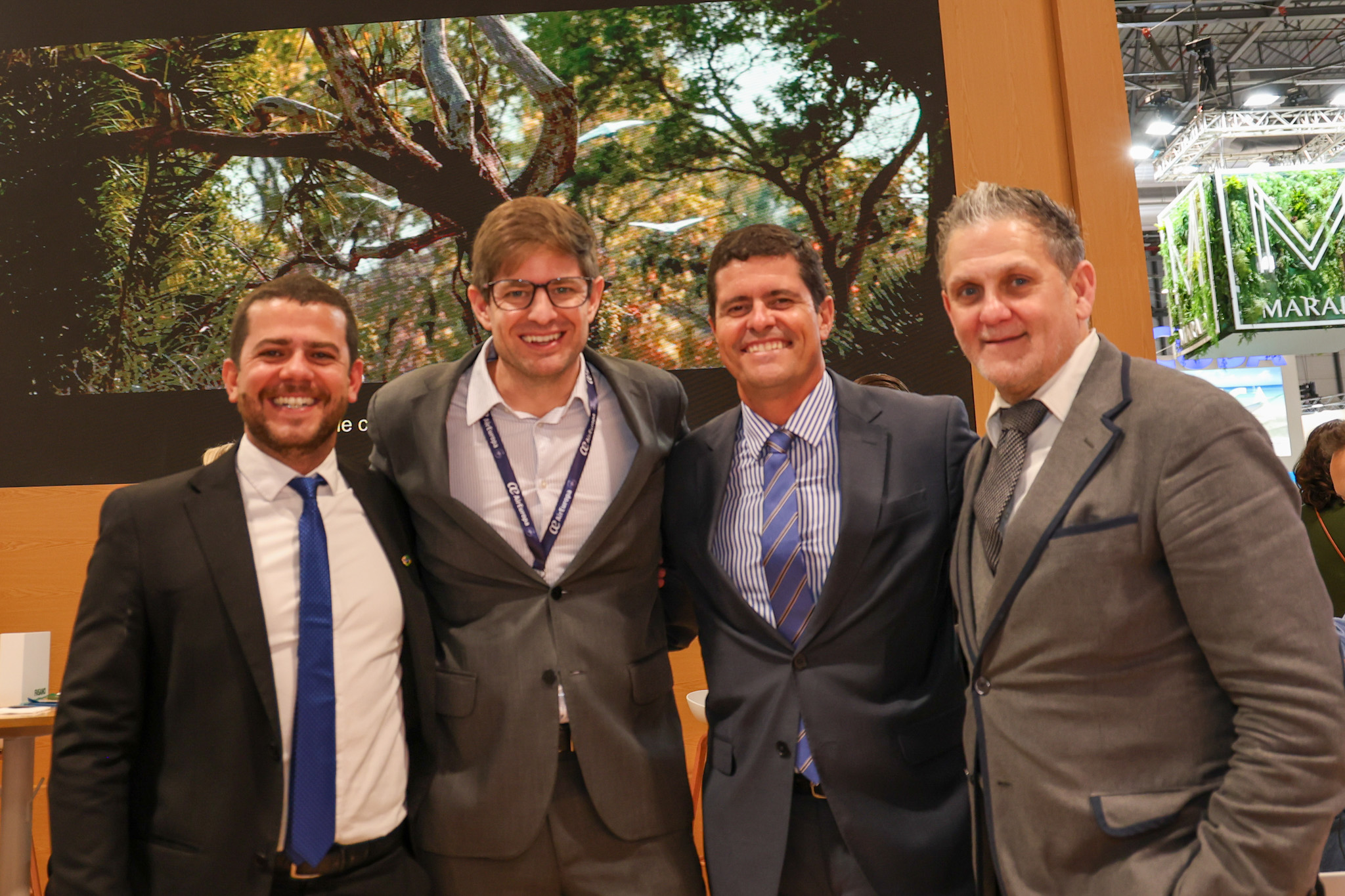 Philipe Karat, da Embratur, Gonzalo Romero, da AirEuropa, Santiago Yus, diretor-presidente da Aena Brasil, e Roberto Martin Mora, da Aena Espanha Philipe Karat, da Embratur, Gonzalo Romero, da AirEuropa, Santiago Yus, diretor-presidente da Aena Brasil, e Roberto Martin Mora, da Aena Espanha