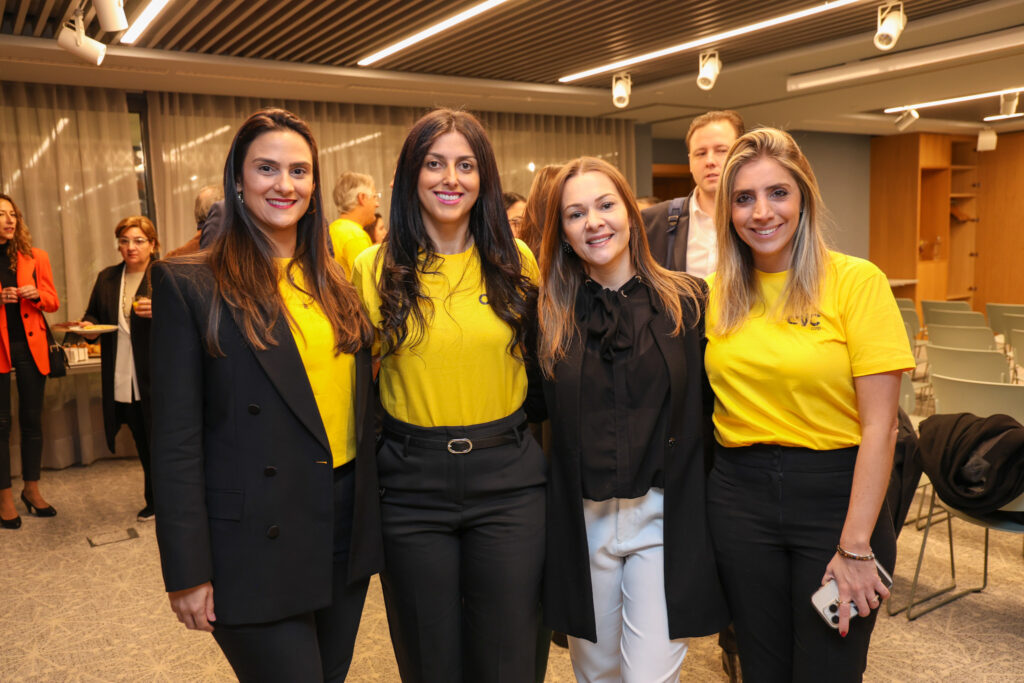 Heloísa Anania e Nathalia Pacheco, CVC Corp, Ana Weiss, Special Tours, e Paula Rorato, da CVC Corp