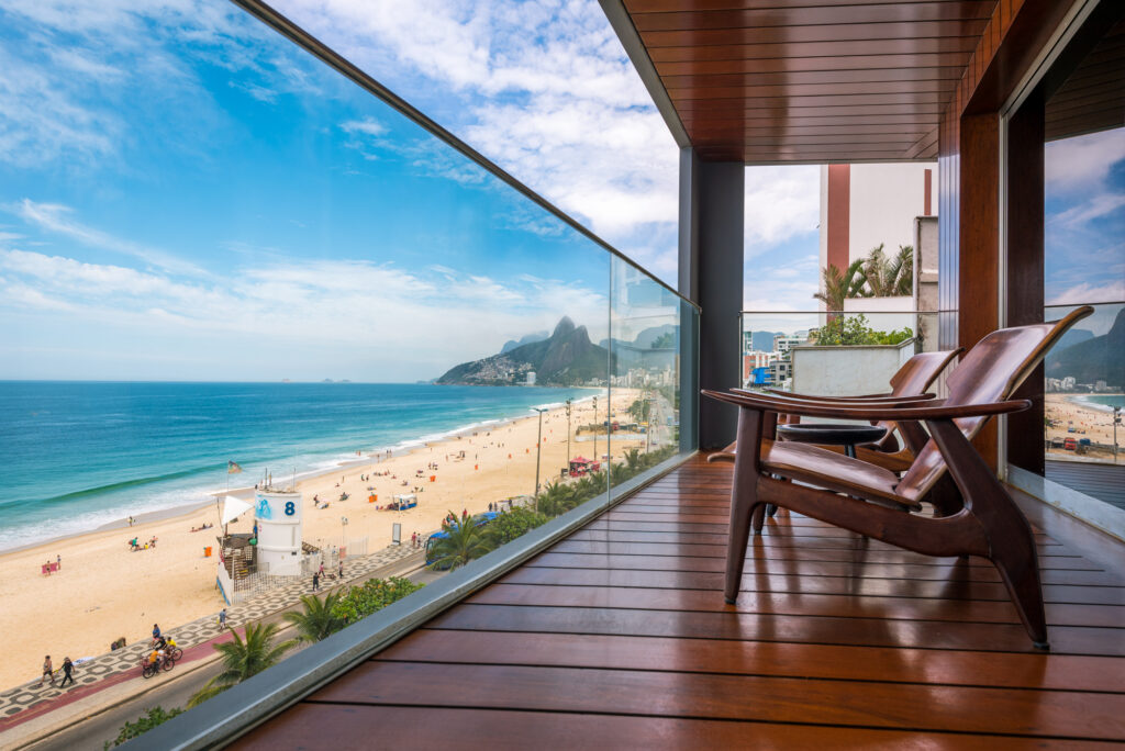 Hotel Fasano Rio de Janeiro varanda suite TiagodePaula Fasano Rio é o único hotel brasileiro em lista dos melhores quartos com vista da Condé Nast Traveler