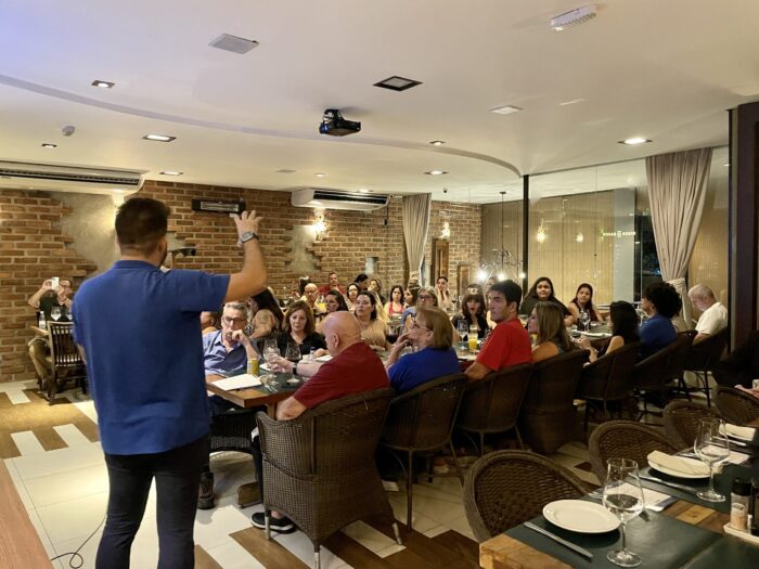 Visual Turismo apresenta novidades da retomada para cerca de 40 agentes em Santo André (SP) Visual Turismo apresenta novidades da retomada para cerca de 40 agentes em Santo André (SP)
