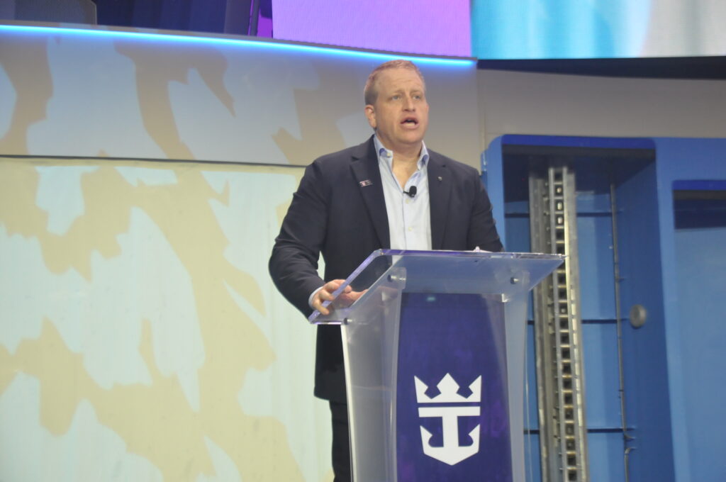 Jason Liberty, presidente e CEO do Grupo Royal Caribbean