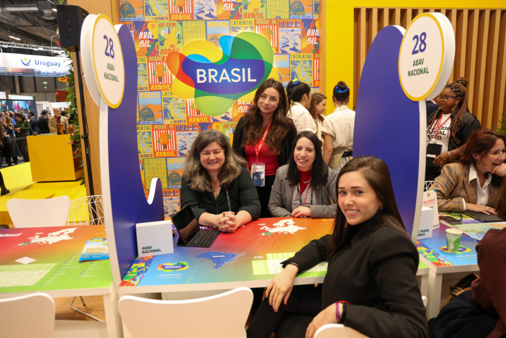 Jerusa Hara, Laís Mosco e Jessica Corrêa, da Abav Nacional , com Ana Cazelato, da Setur-RJ