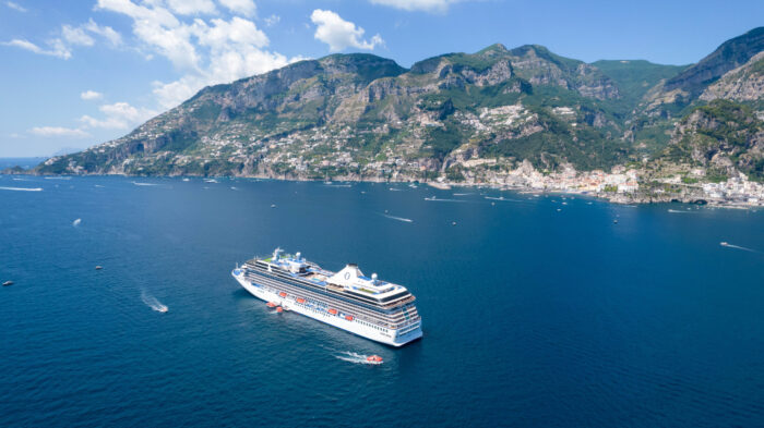 Oceania Cruises anuncia edição de estreia da revista Your World 1 Oceania Cruises scaled e1705503985822 Oceania Cruises anuncia edição de estreia da revista Your World