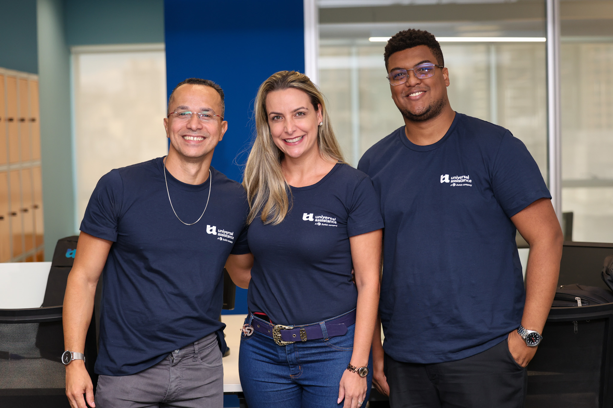 Pedro Júnior, atenção ao cliente, Talita Vilefort, e Alandavid Chaves, do marketing da UA Pedro Júnior, atenção ao cliente, Talita Vilefort, e Alandavid Chaves, do marketing da UA